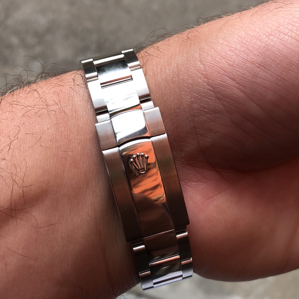 Watch - Picture 3 of 3